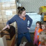Hl. Kreuz Kita Kinder besuchten  den Lernpfad beim Wertstoffhof