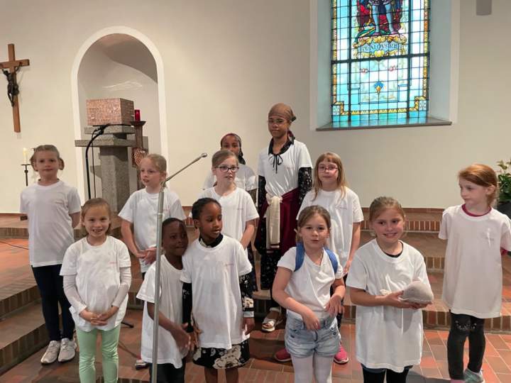 Heilige Messe mit Kinderchor Herz-Jesu 